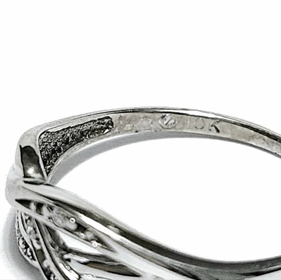 10K Gold Diamond Wave Band Ring 7 - Picture 8 of 10